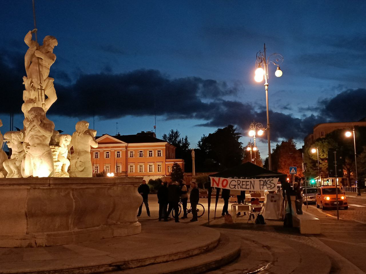 Piazza Vittoria sorvegliata speciale, no green pass in corteo a Gorizia